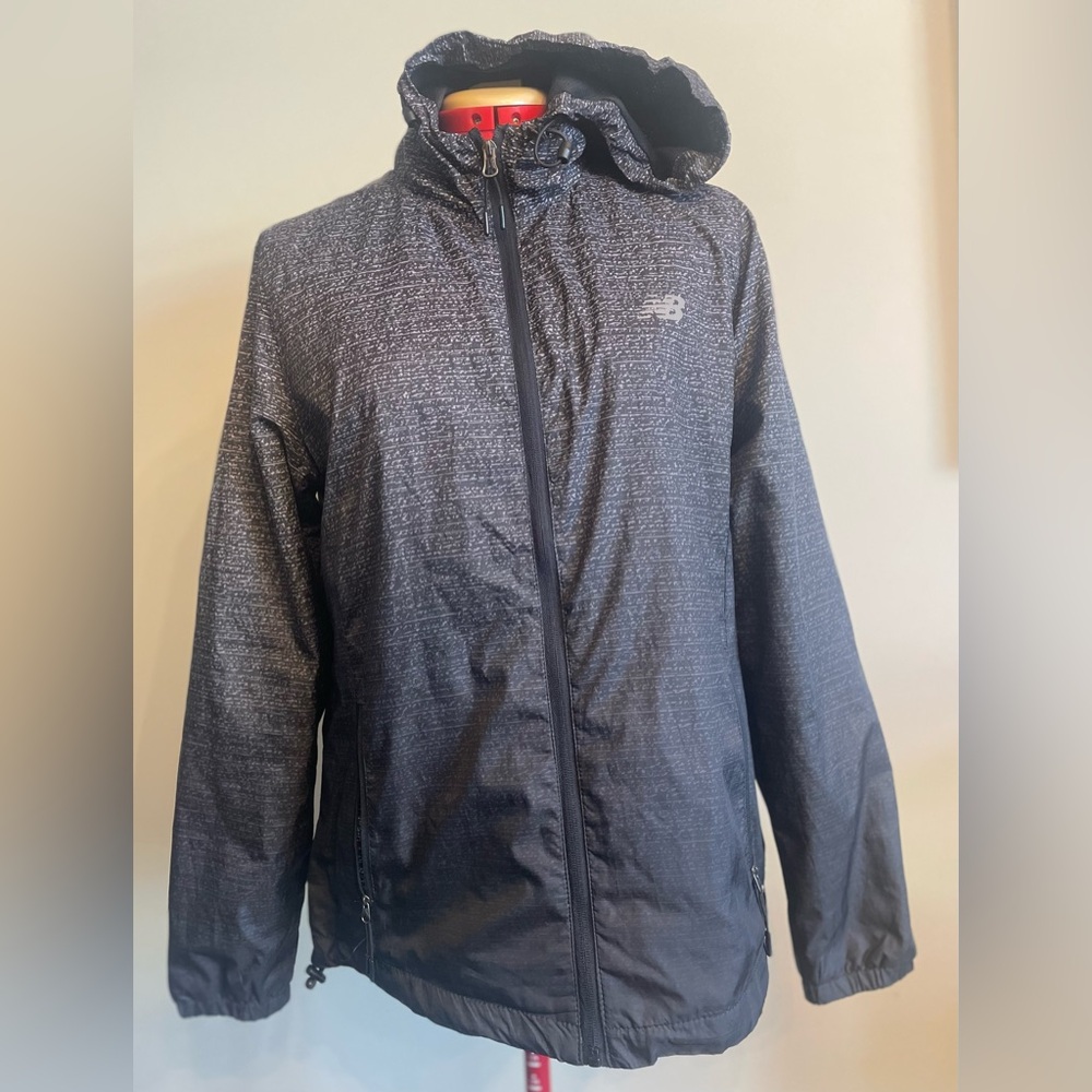 New Balance hooded zip up windbreaker jacket Size Large